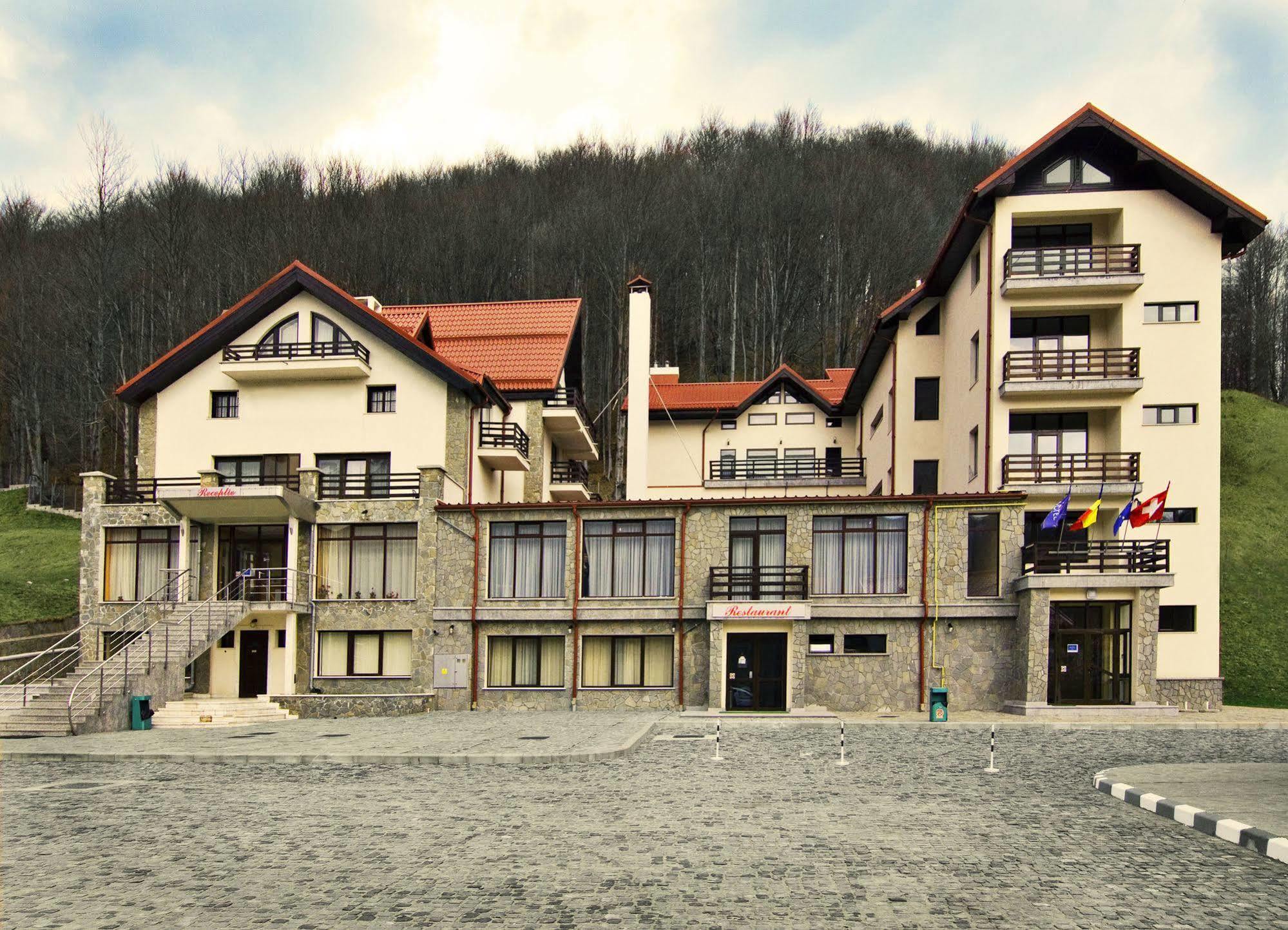 Hotel Floris Cheia  Exterior photo